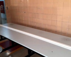 Barreira de proteção para mesa de refeitorio Barreira de proteção para mesa de refeitorio